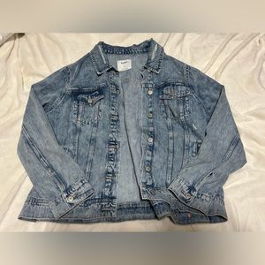 NWOT! Old Navy light wash distressed denim jacket size XL